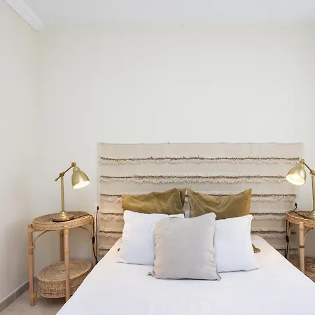Peaceful Coastal Stay, Lejlighed