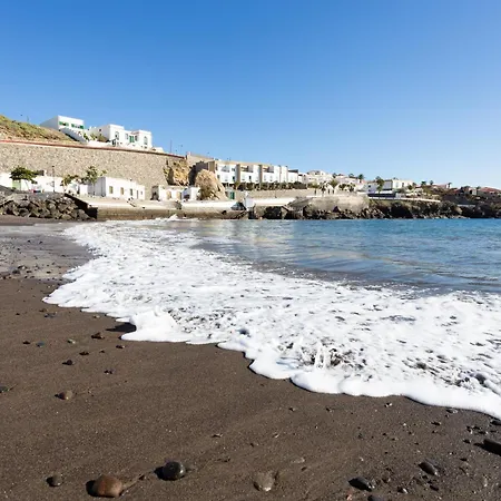 Peaceful Coastal Stay, *